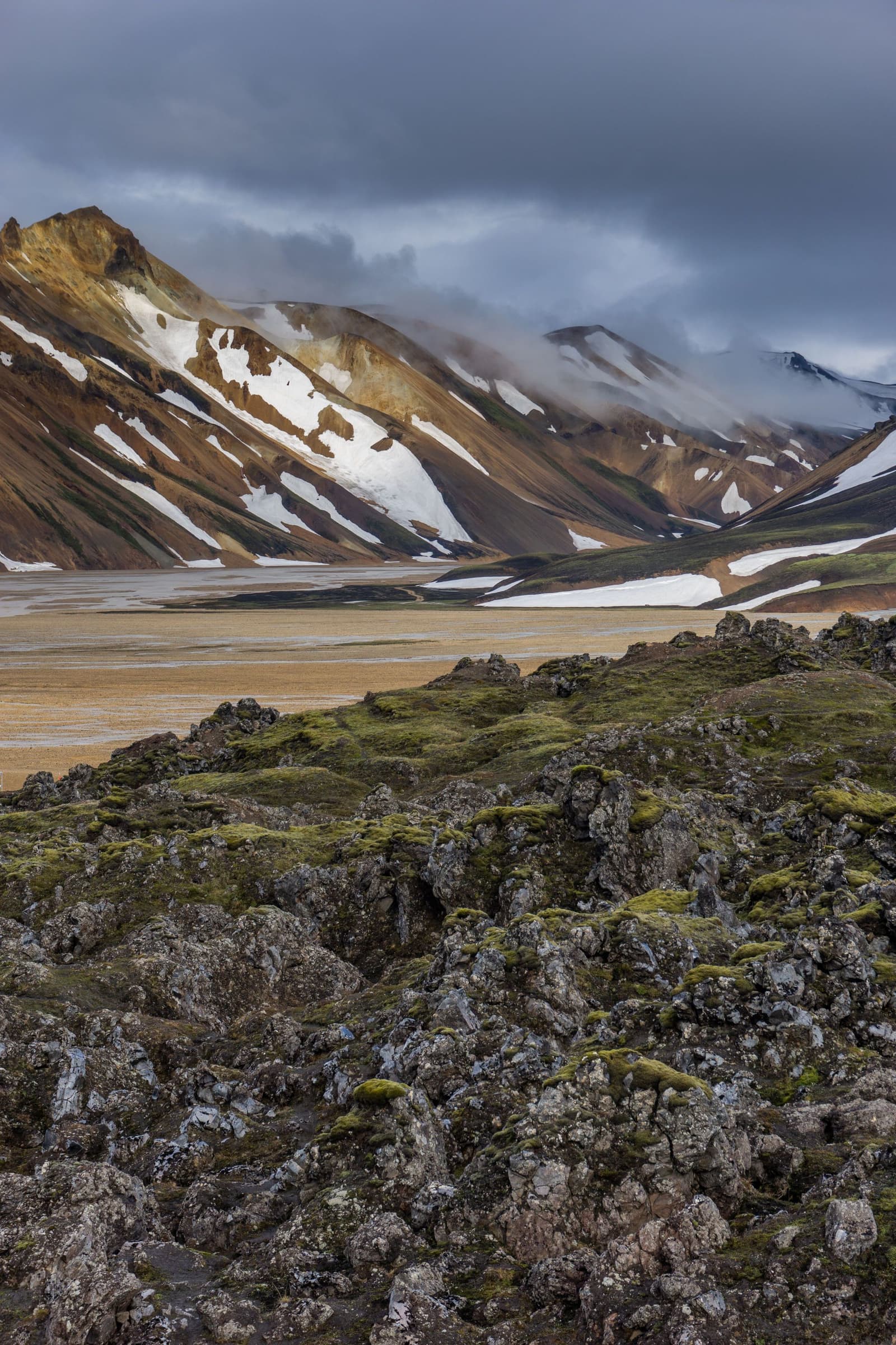Steep rhyolite and lava slopes in the Fjallabak area near Frostastaðavatn.