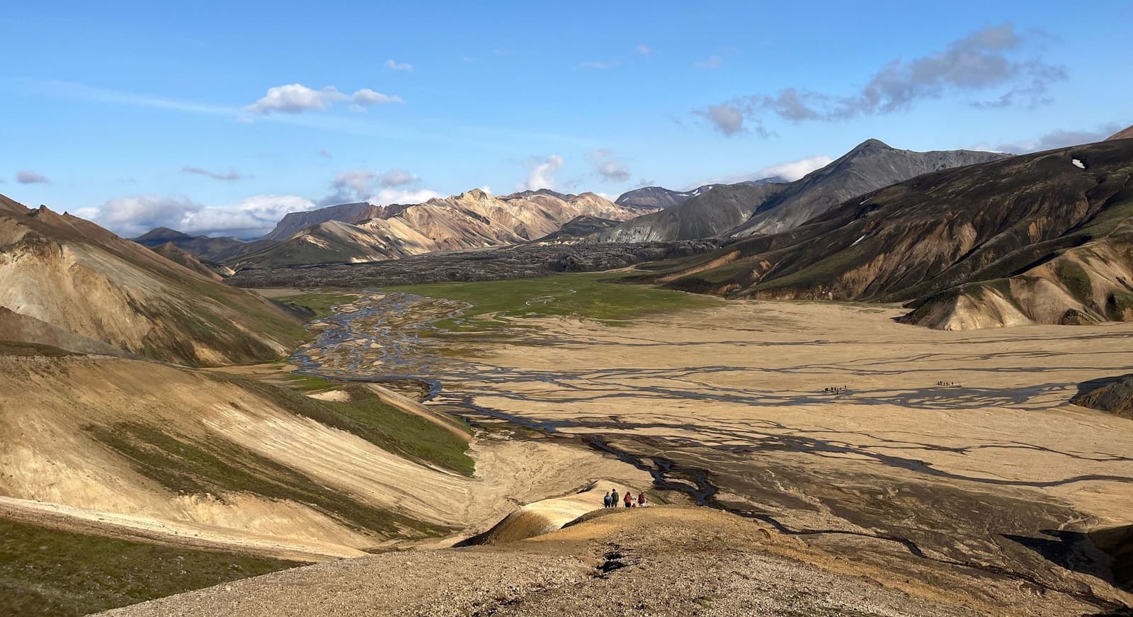 A wide Fjallabak valley and mountain route near Landmannalaugar.