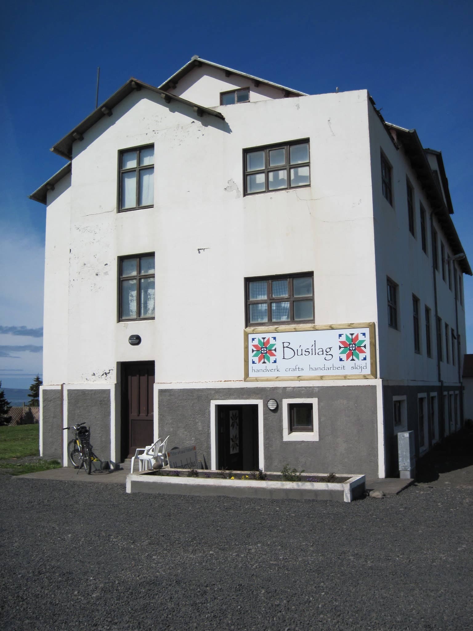 White Kvennaskólinn building housing the Icelandic Textile Center in Blönduós.