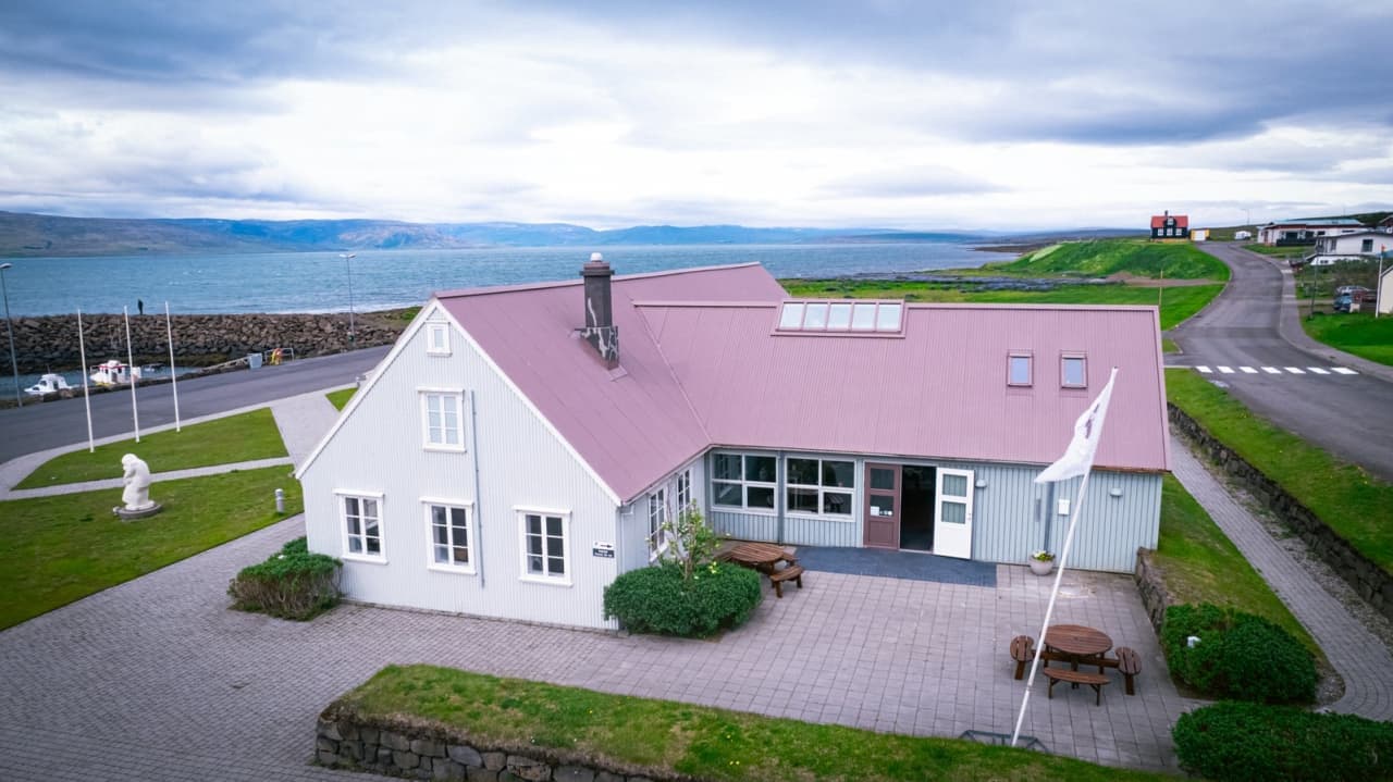 Leifsbúð in Búðardalur beside the harbor and Hvammsfjörður.