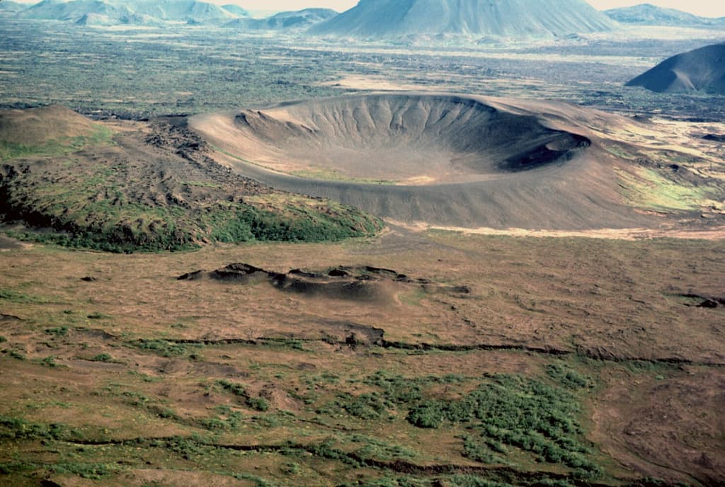 Lúdent tuff ring with the Lúdentarborgir crater row in the foreground in North Iceland.