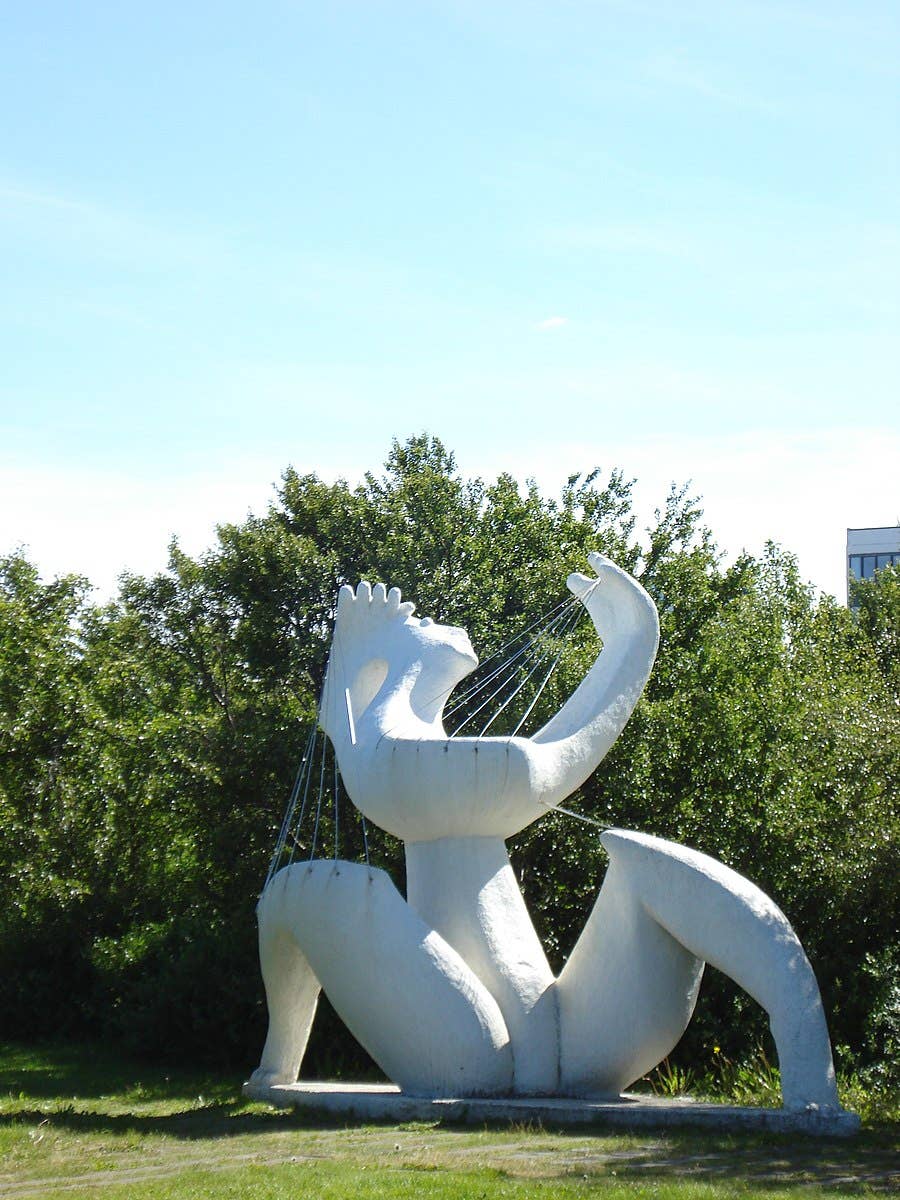 White Ásmundur Sveinsson sculpture in the garden at Ásmundarsafn in Reykjavík.