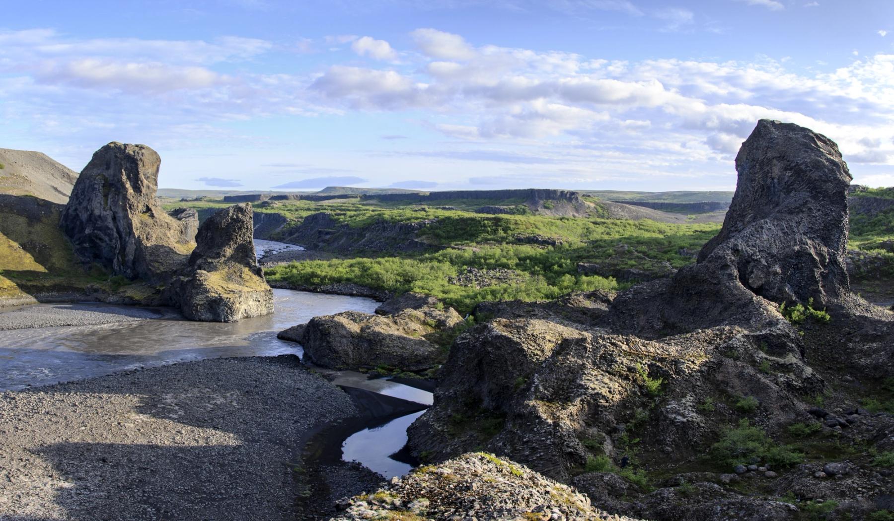 Wide view of Hljóðaklettar formations and the Jökulsá á Fjöllum canyon landscape.