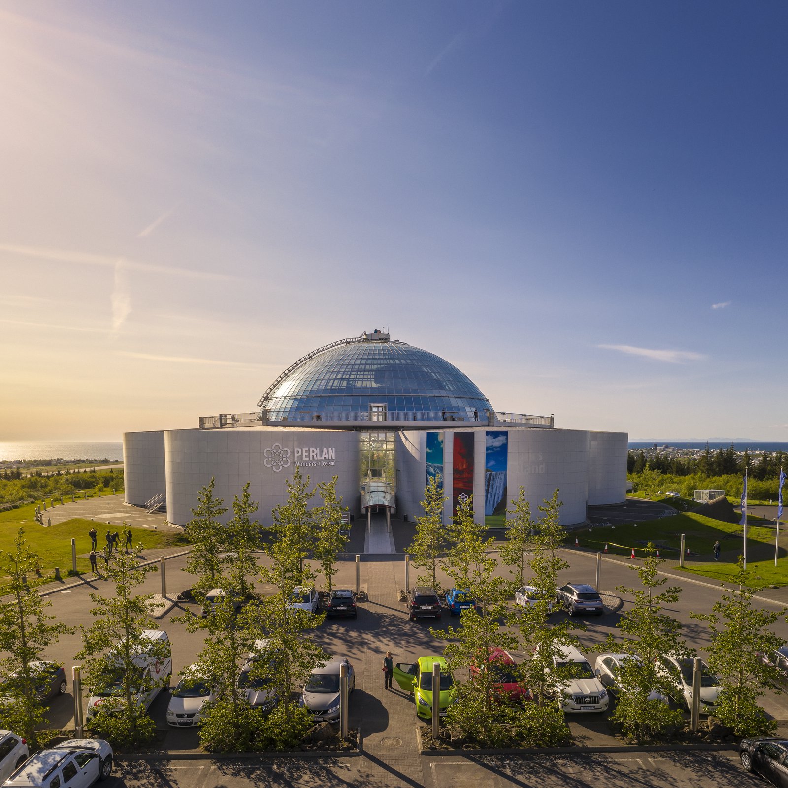 Perlan's glass dome and museum building on Öskjuhlíð above Reykjavík.
