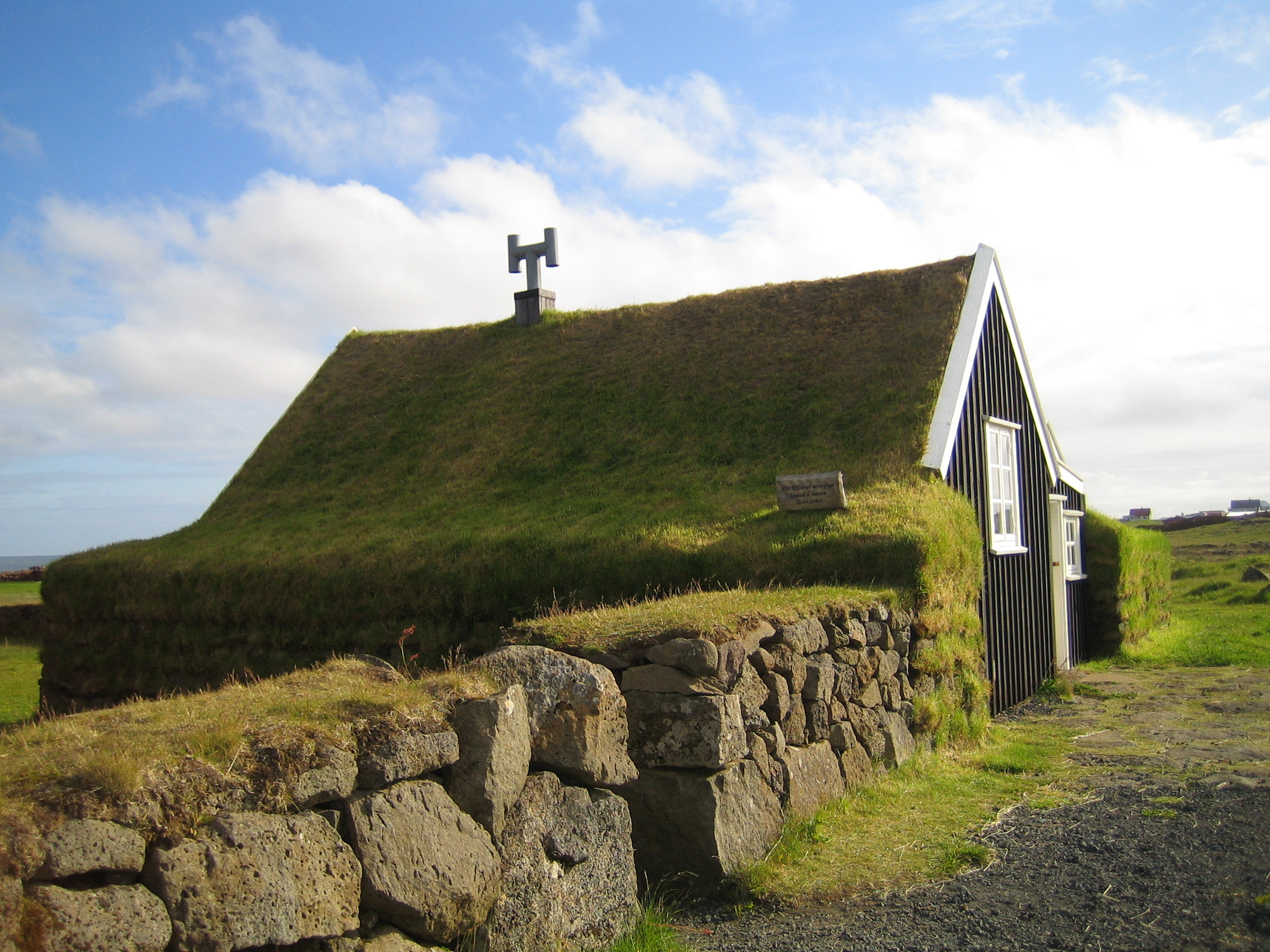 Grass-roofed Stekkjarkot turf cottage in Reykjanesbaer.