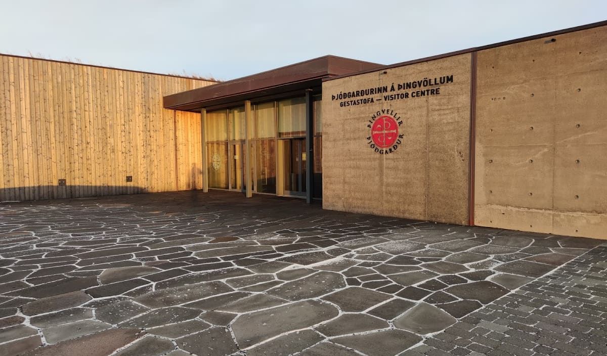 Visitor centre entrance at Hakið near the main Þingvellir viewpoint.